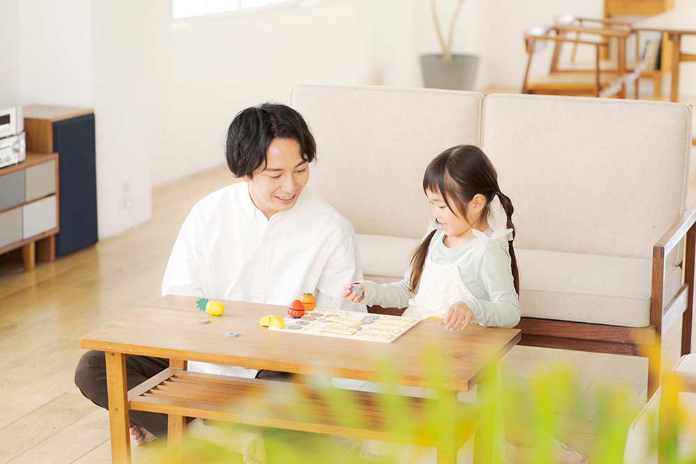 親子で一緒に学ぶ様子